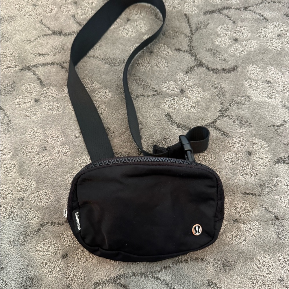 lululemon athletica Black Belt Bag